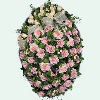 Венок из искусственных цветов